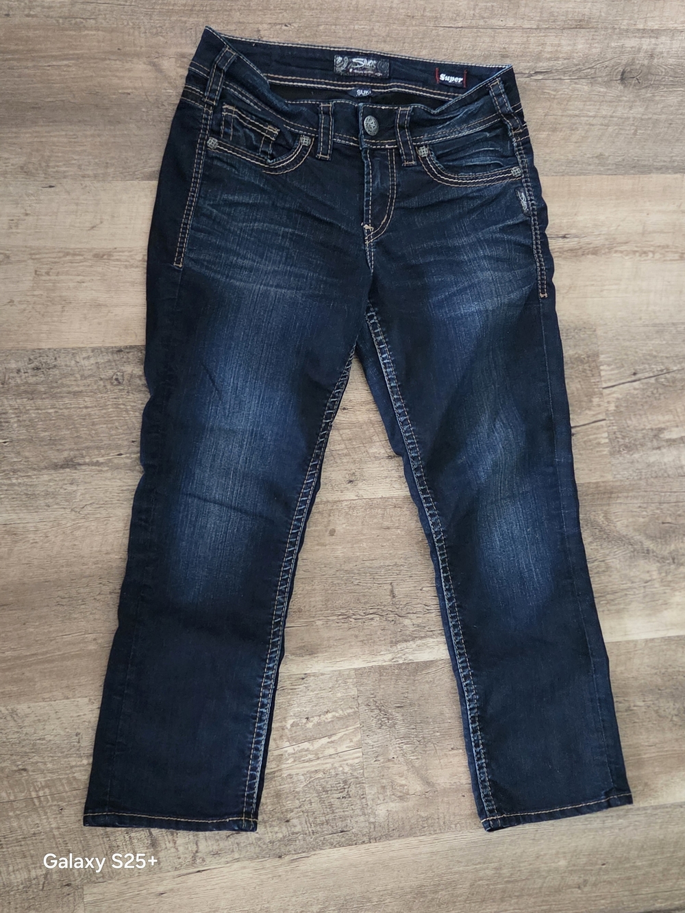 Silver Suki Mid Capri, Size W28 L22 1/2, Dark Denim, Like-new!